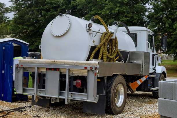 Best Luxury portable toilet rental  in Tokeneke, CT